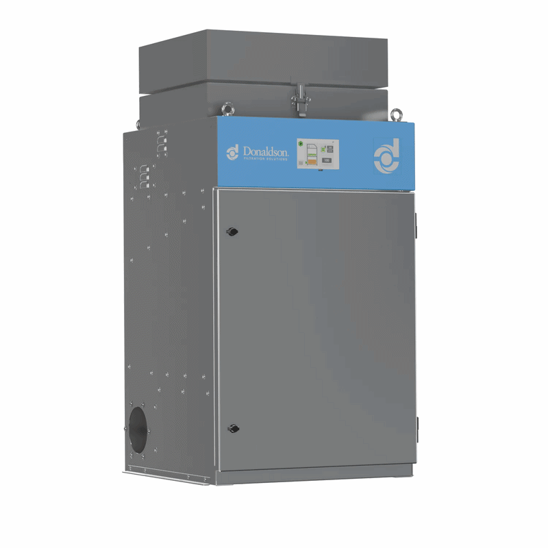 Mist enters the system through a side inlet, where a compact pre‑filter manages airflow to support pre‑separation. The remaining contaminants are captured by the primary panel filter, while the system’s airflow design and tilted filter alignment support effective collection and drainage.