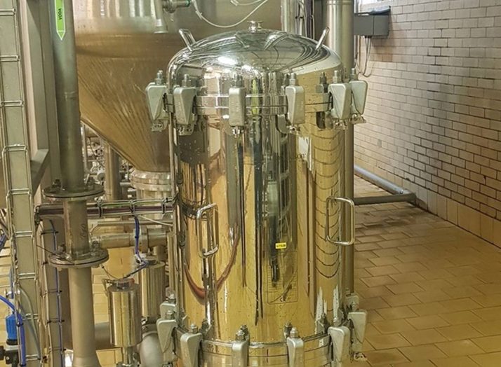 L'alloggiamento aperto in acciaio inox PF-EG