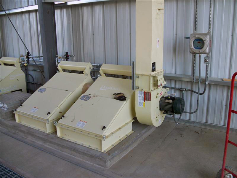 局所集塵機はメンテナンスも簡単です。