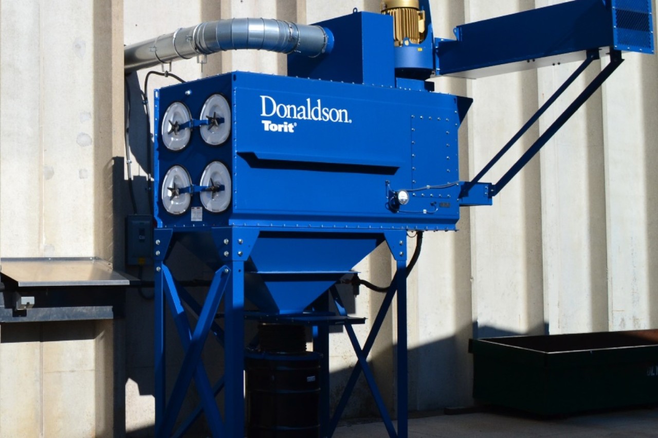 Centralny kolektor oparów na zewnątrz