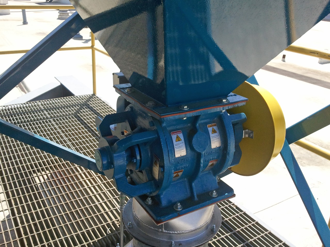  Figura 4 - Válvula rotativa cria uma vedação entre o coletor e o tambor