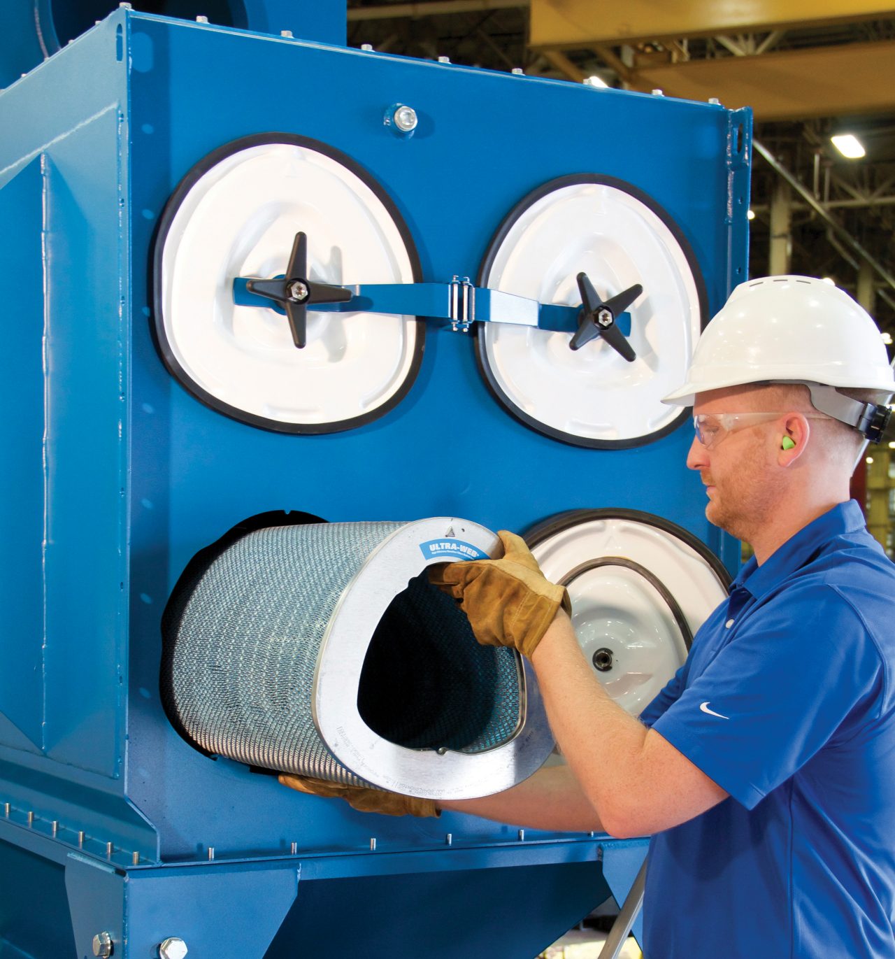 Подключенная технология теперь позволяет специалистам по продуктам удаленно контролировать пылесборники и реагировать на оповещения о производительности по мере их возникновения.